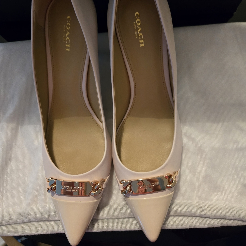 Coach Women's Ivory Pumps - Picture 2 of 9